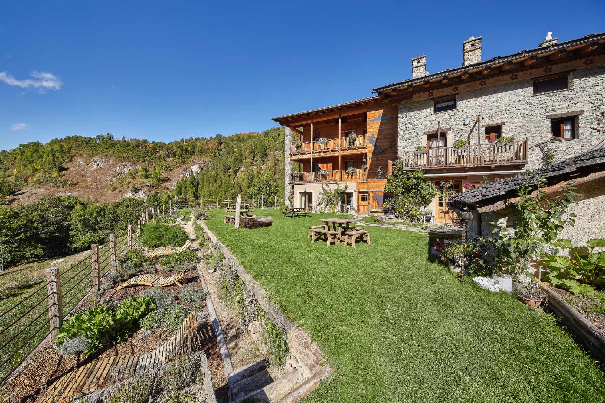 Lou Pitavin Occitan Inn